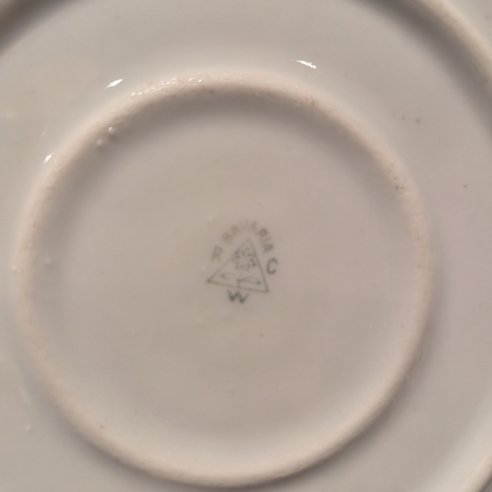 Vintage Ceramic Bowl with Skating Children - Picture 9 of 9